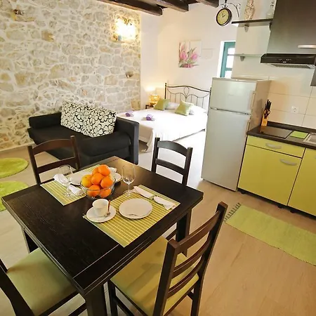 Guest house Peros